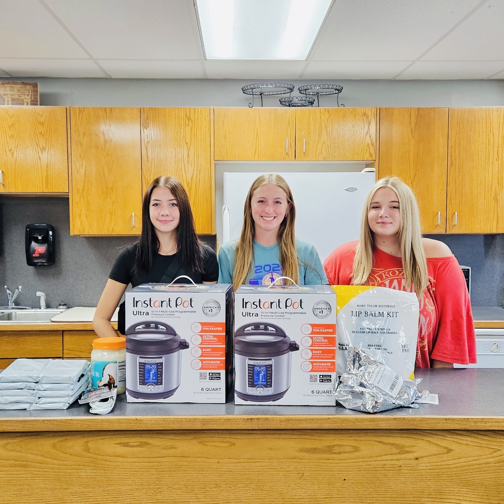 Mrs. Rolette's FACS class students receives grant supplies